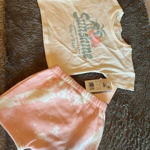 NWT Grayson Mini New born Girl Size 3-6 Months Short Sleeve Top with shorts